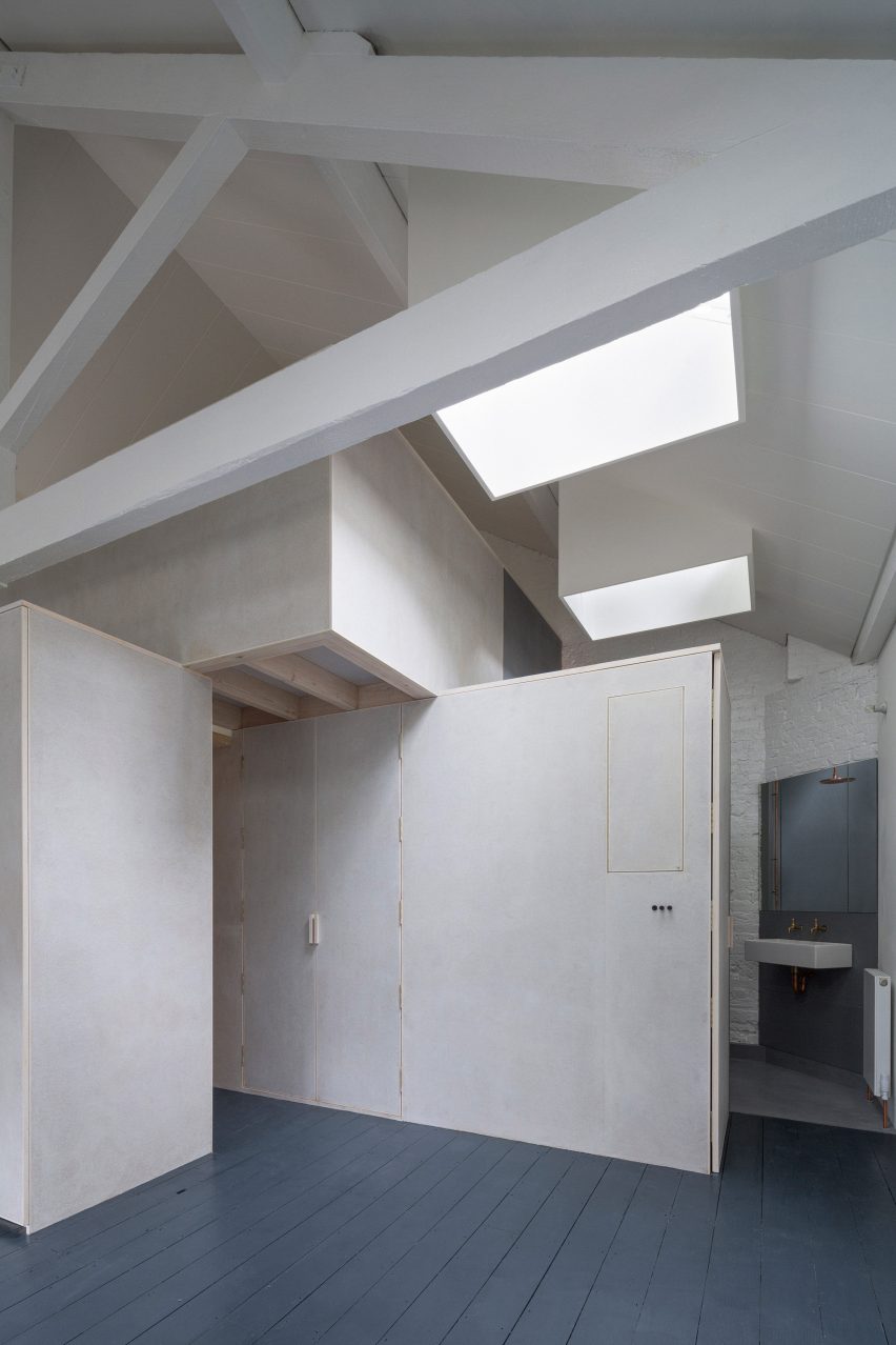Egg by Jonathan Tuckey Design