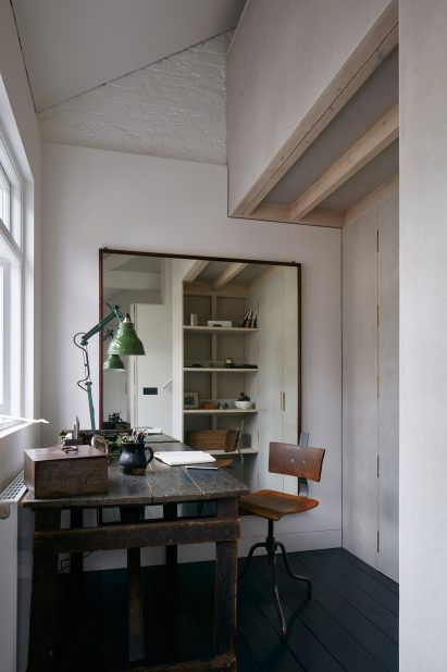 Egg by Jonathan Tuckey Design