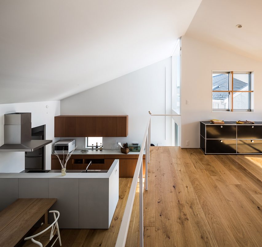 Gap House by MUU Store Design Studio