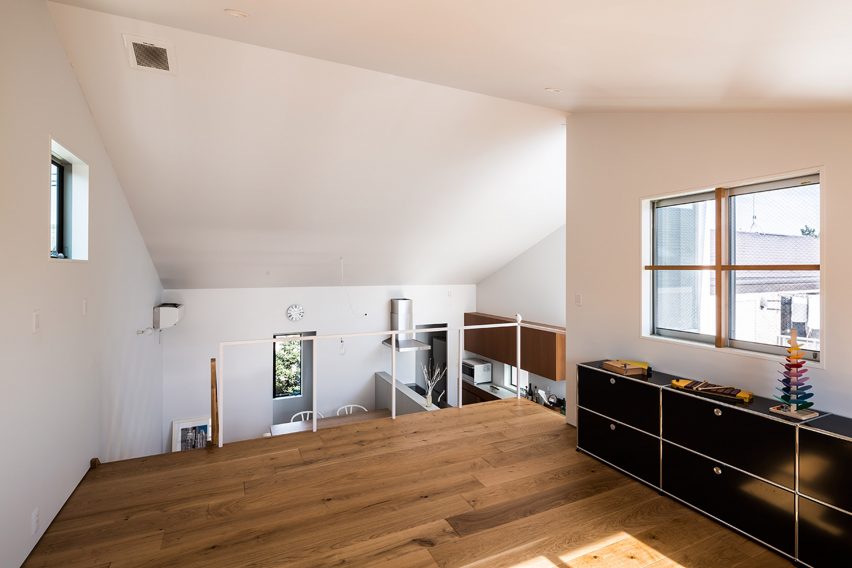 Gap House by MUU Store Design Studio