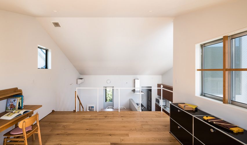 Gap House by MUU Store Design Studio