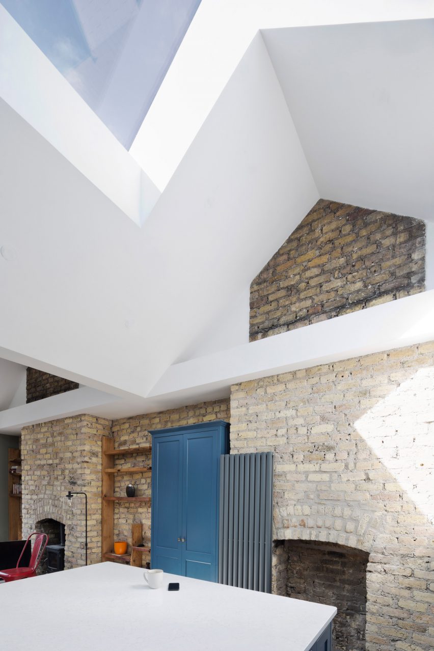 Grand Canal Street house by Scullion architects