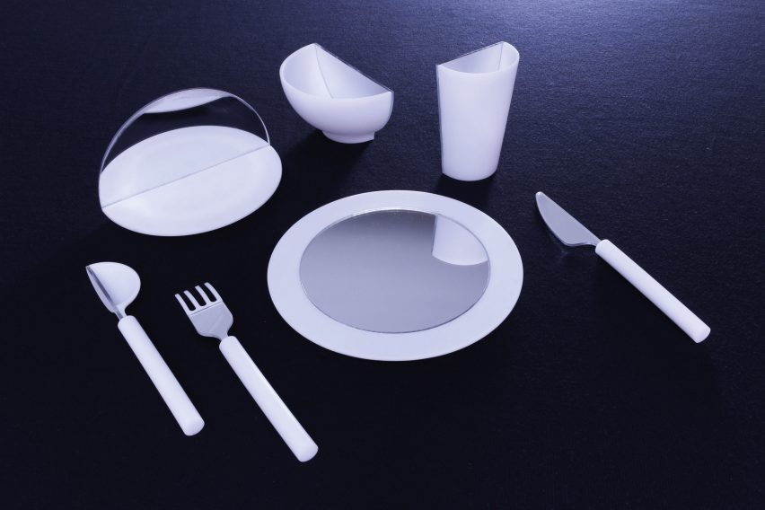 Saki Maruyama and Daniel Coppe design mirrored tableware to lessen food consumption
