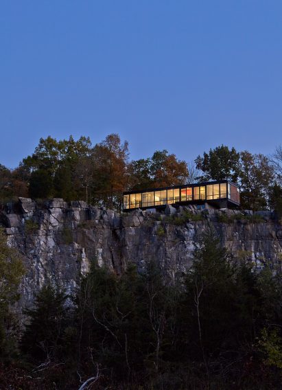 Hawk's Nest by Wiedemann Architects