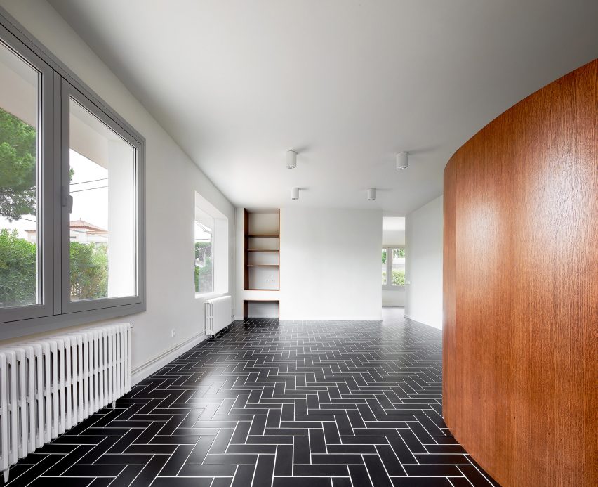 Architect Raúl Sánchez designs House 106 in Barcelona