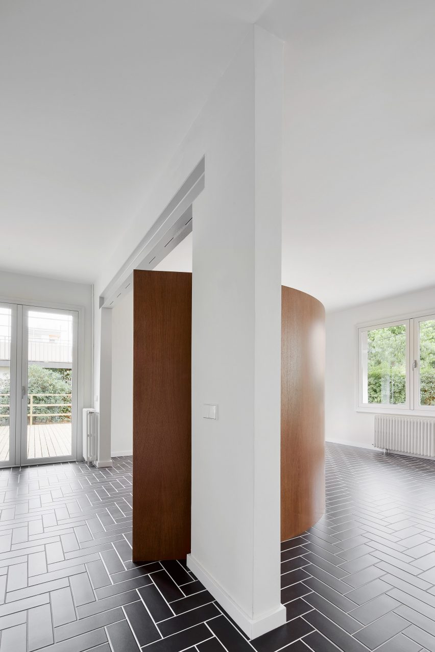Architect Raúl Sánchez designs House 106 in Barcelona