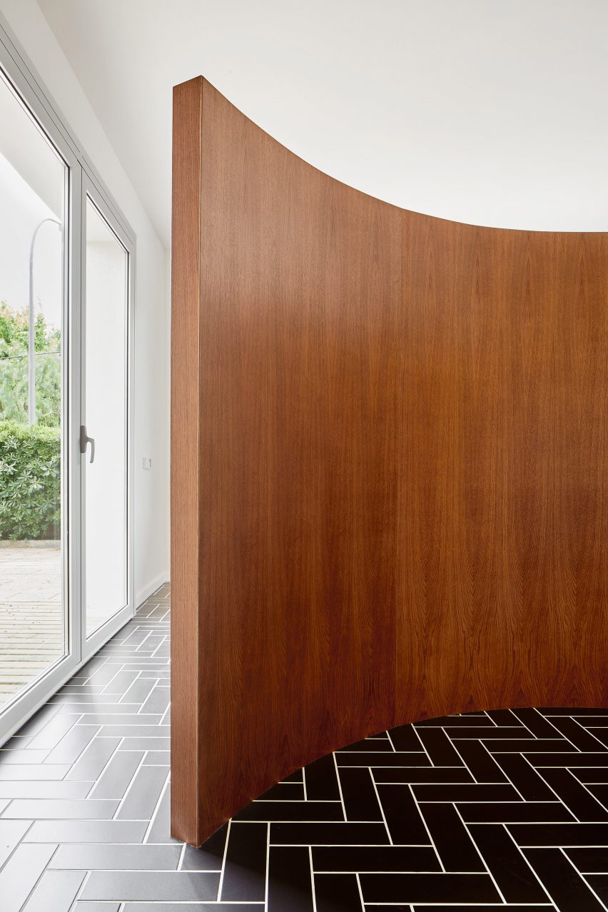 Architect Raúl Sánchez designs House 106 in Barcelona