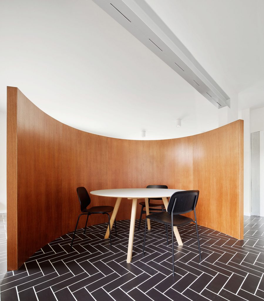 Architect Raúl Sánchez designs House 106 in Barcelona
