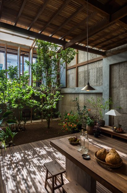 House in Chau Doc by Nishizawa Architects
