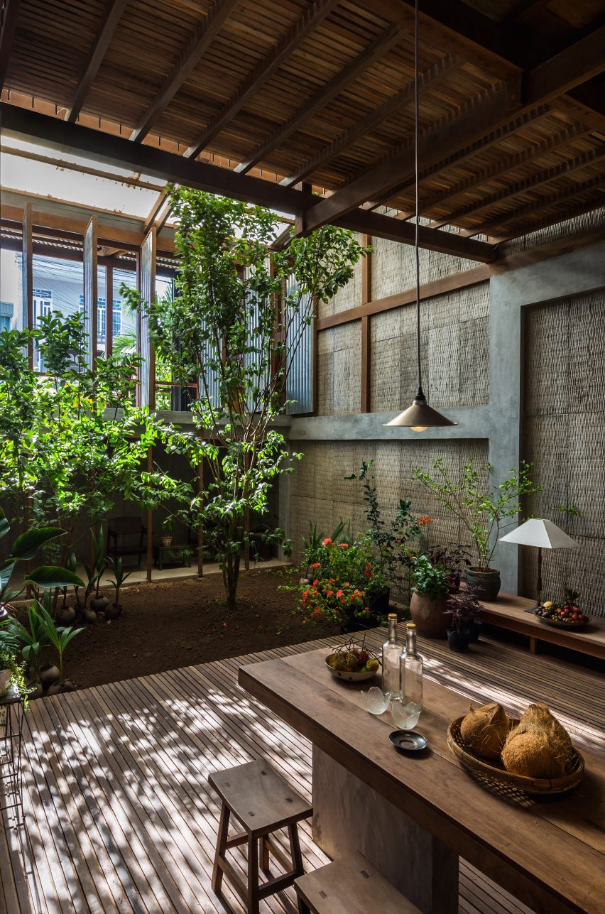 House in Chau Doc by Nishizawa Architects