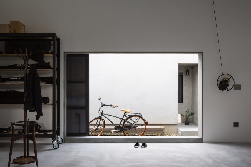 Corrugated steel house and studio by Japanese studio Form designed by Kouichi Kimura.