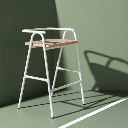Dowel Jones stretches and tweaks Hurdle chair into whole seating collection