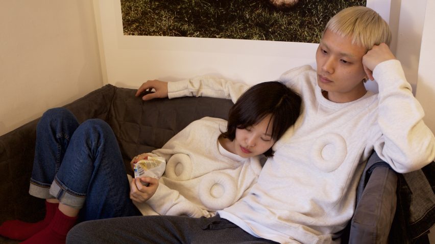 Jisue Park’s “napping equipment” makes sleeping on the go more comfortable