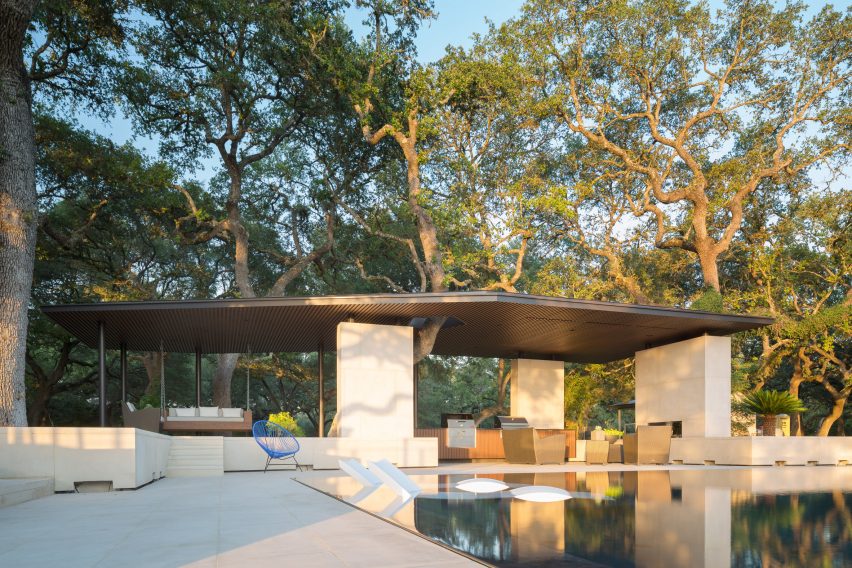 La Grange Pavilion by Murray Legge Architecture