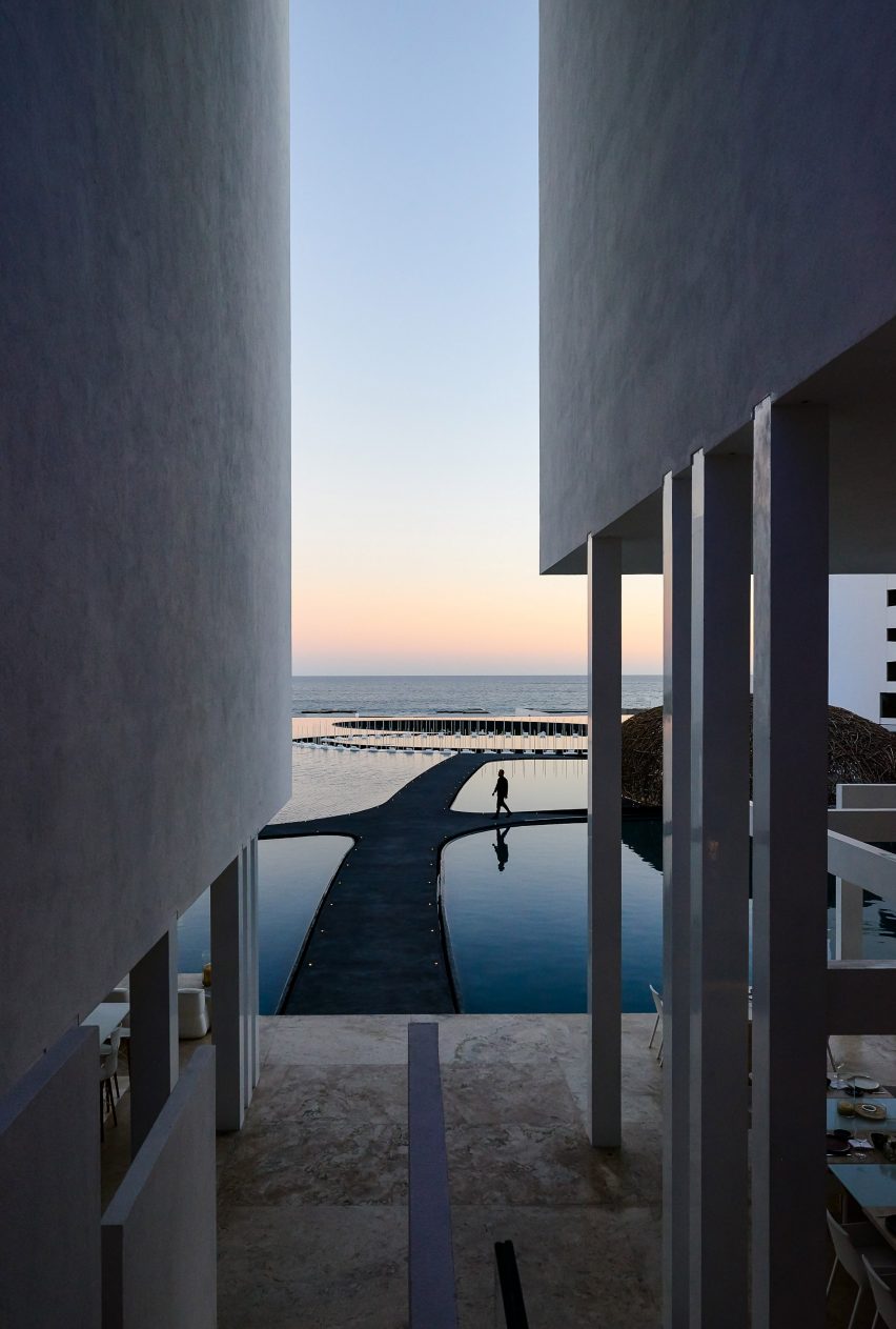 Mar Adentro by Miguel Angel Aragonés