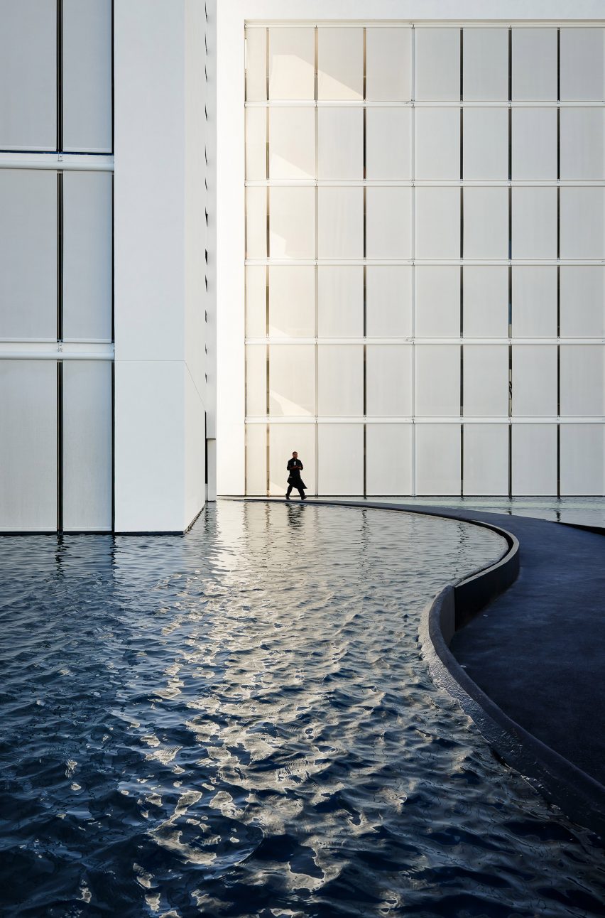 Mar Adentro by Miguel Angel Aragonés