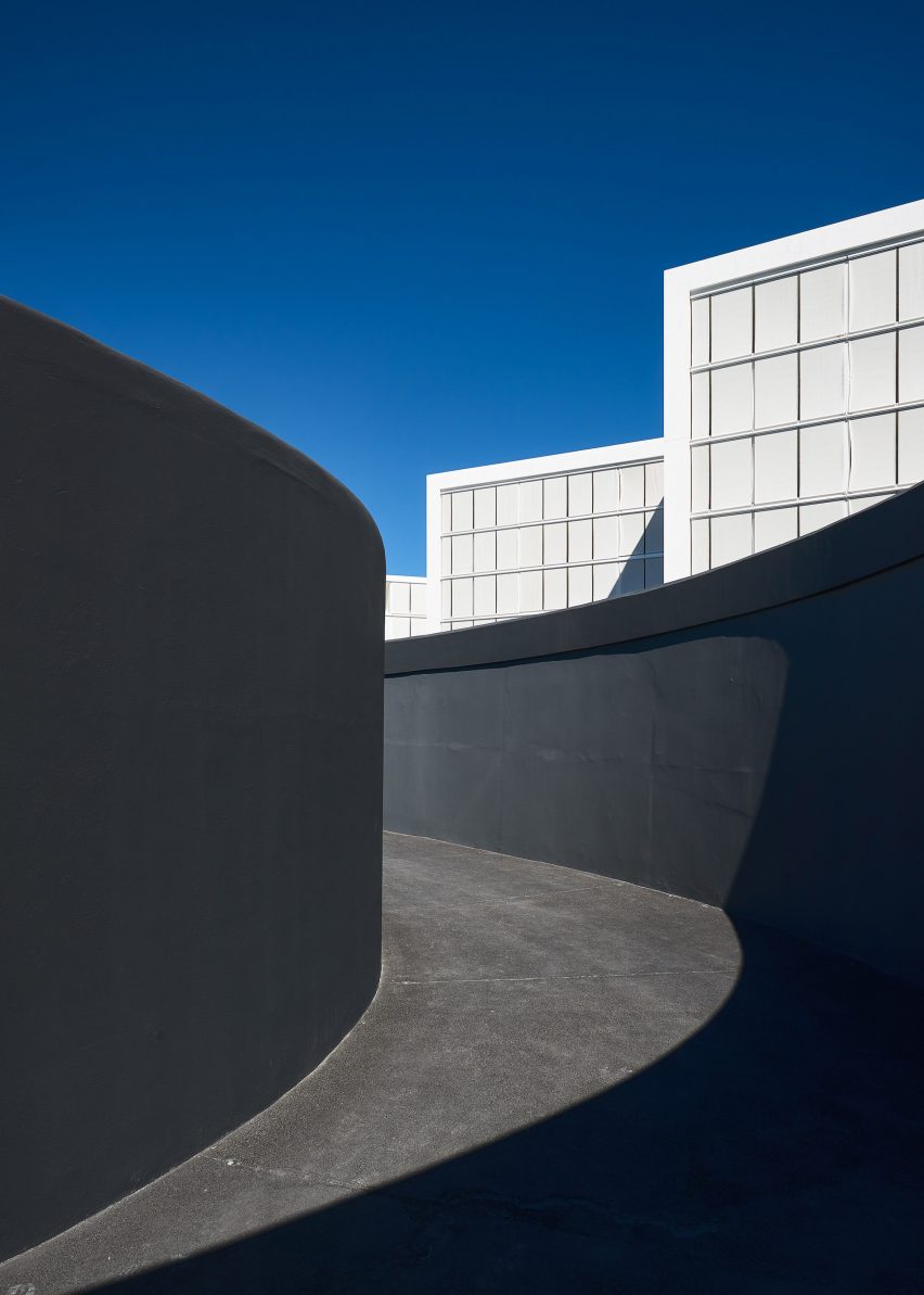 Mar Adentro by Miguel Angel Aragonés