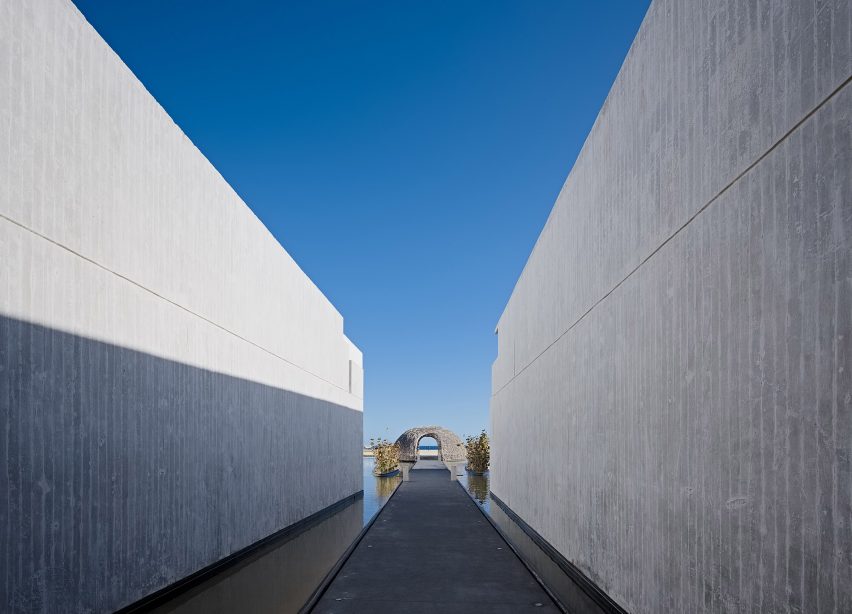 Mar Adentro by Miguel Angel Aragonés