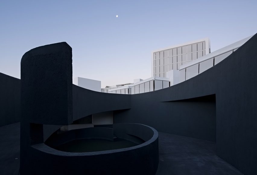 Mar Adentro by Miguel Angel Aragonés