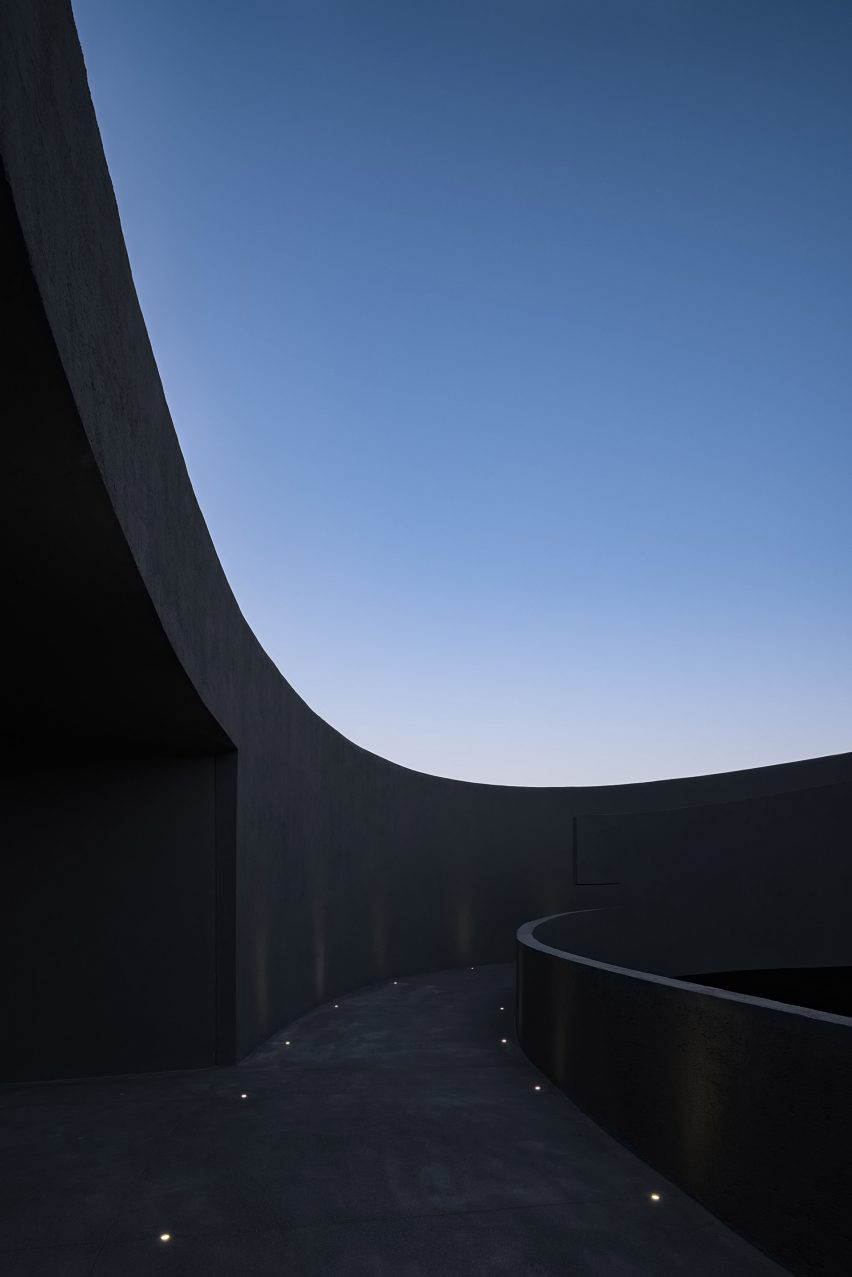 Mar Adentro by Miguel Angel Aragonés