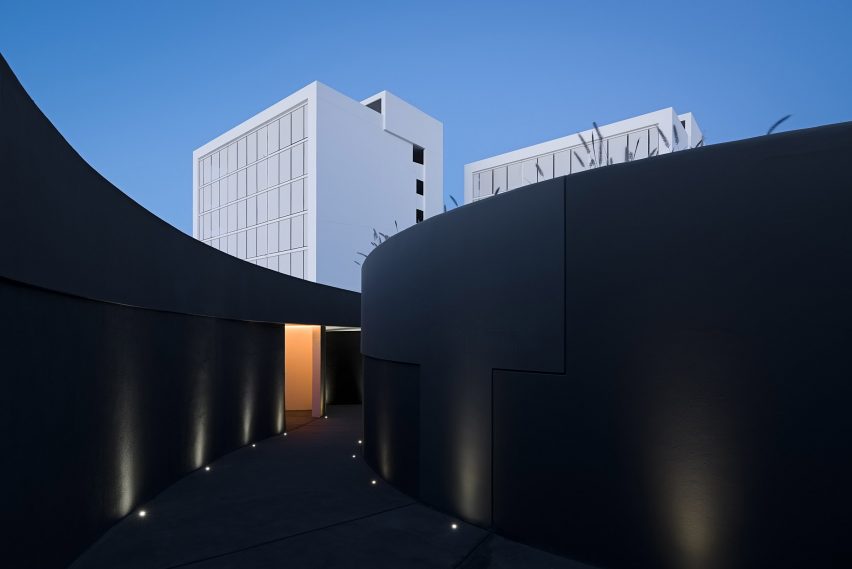 Mar Adentro by Miguel Angel Aragonés