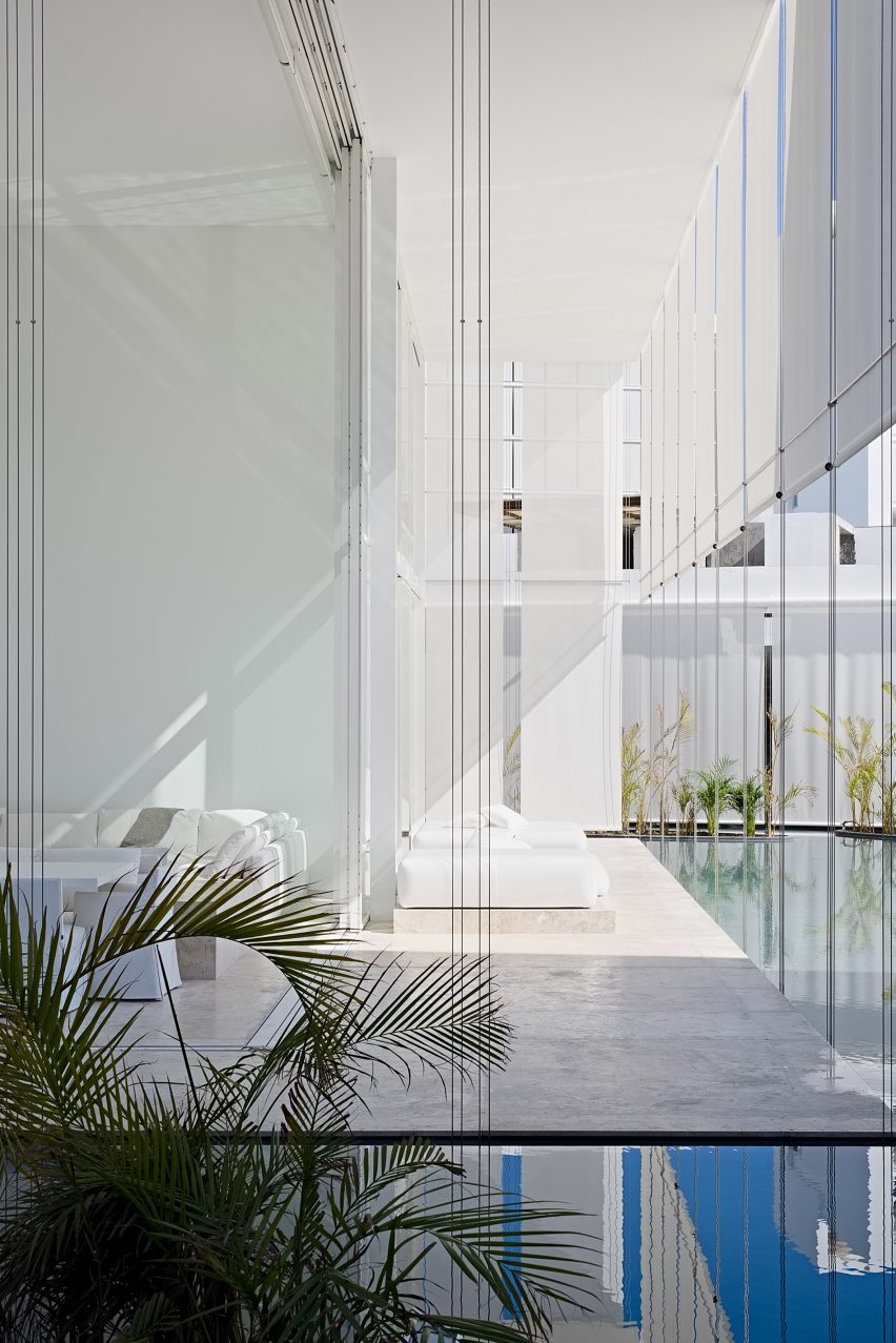 Mar Adentro by Miguel Angel Aragonés