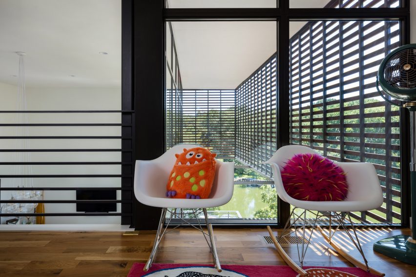 Modern Lodge by Kem Studio