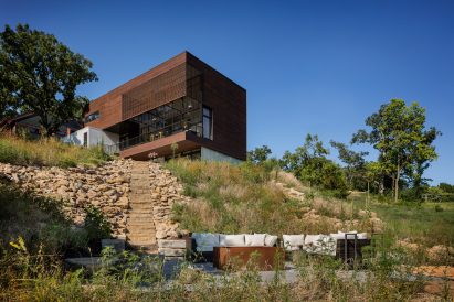 Modern Lodge by Kem Studio