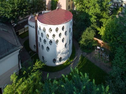 Spying on Moscow: A Winged Guide to Architecture