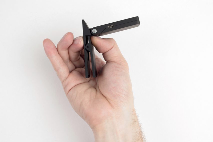 RCA graduate designs camera-style device to help musicians improve their posture and technique