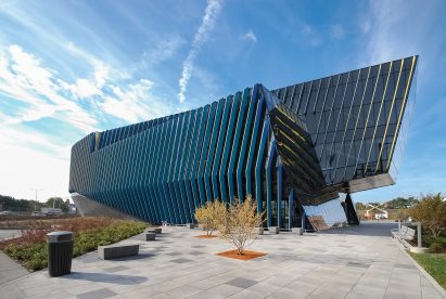 NEIU El Centro by JGMA