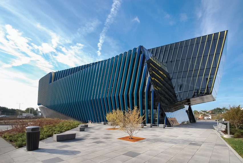 NEIU El Centro by JGMA