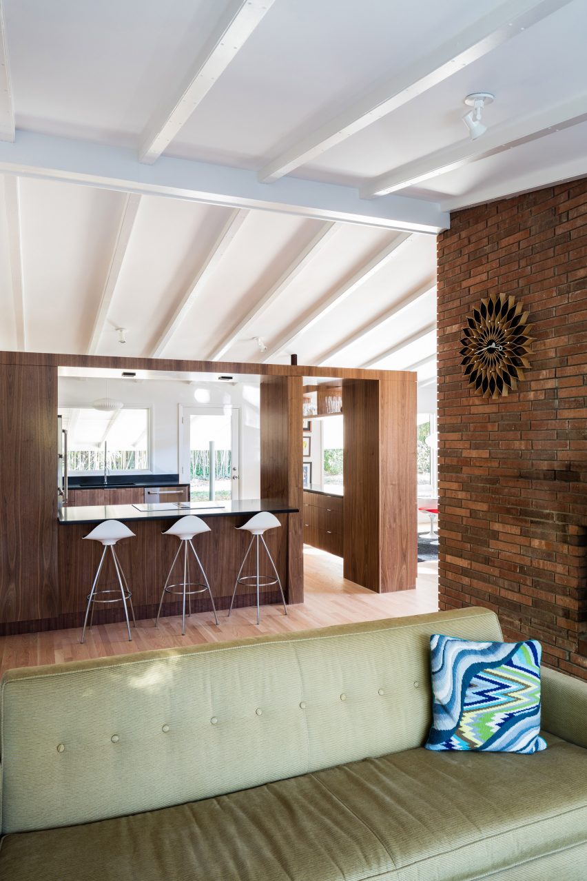 American firm In Situ Studio revives midcentury modern home in North Carolina