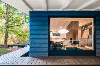 American firm In Situ Studio revives midcentury modern home in North Carolina