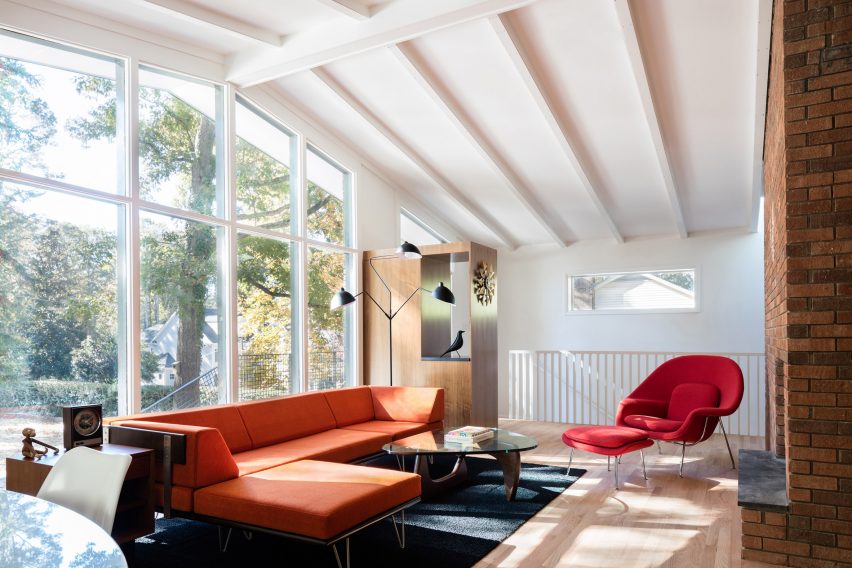American firm In Situ Studio revives midcentury modern home in North Carolina