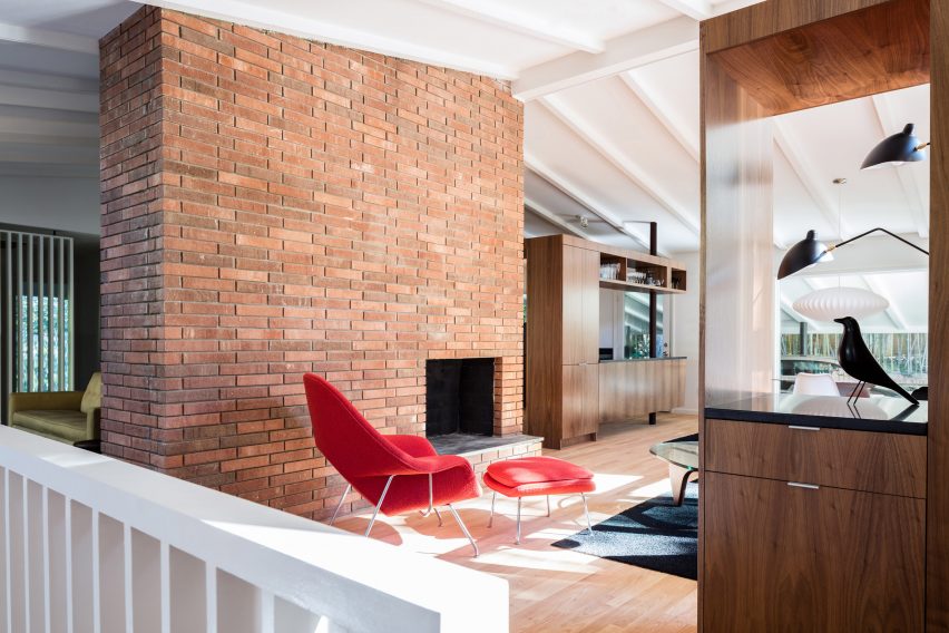 American firm In Situ Studio revives midcentury modern home in North Carolina