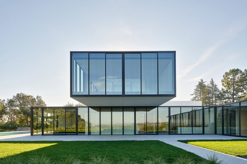 Oz Residence by Stanley Saitowitz