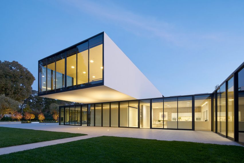 Oz Residence by Stanley Saitowitz