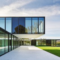 Oz Residence by Stanley Saitowitz