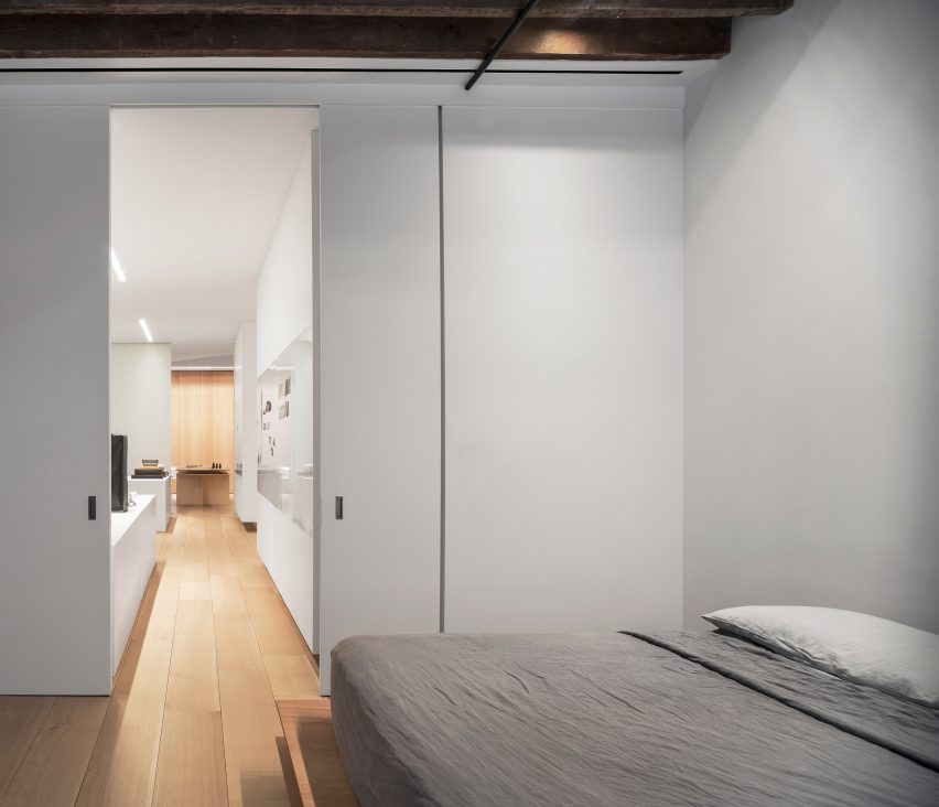 Photographers Loft by Desai Chia Architecture
