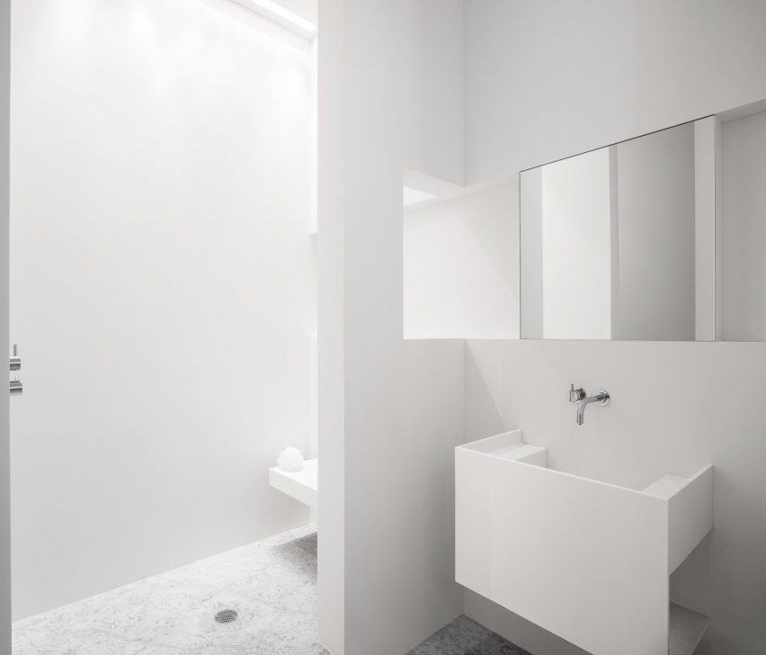 Photographers Loft by Desai Chia Architecture