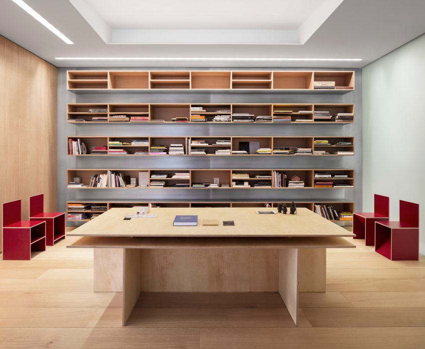 Photographers Loft by Desai Chia Architecture
