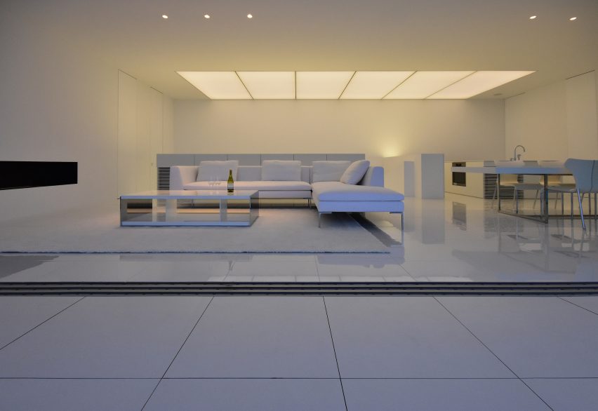 Seaside House in Kanagawa by Shinichi Ogawa & Associates