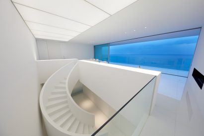 Seaside House in Kanagawa by Shinichi Ogawa & Associates