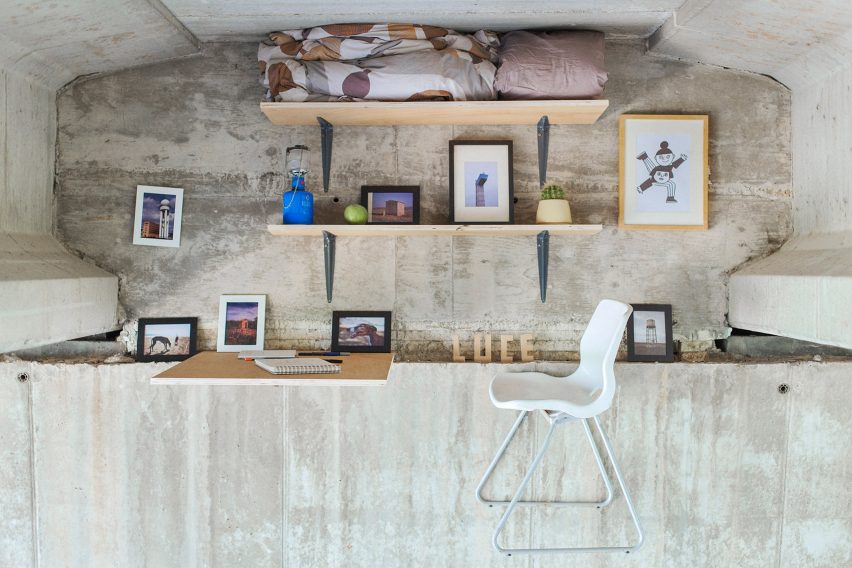Secret studio under a bridge by Fernando Abellanas