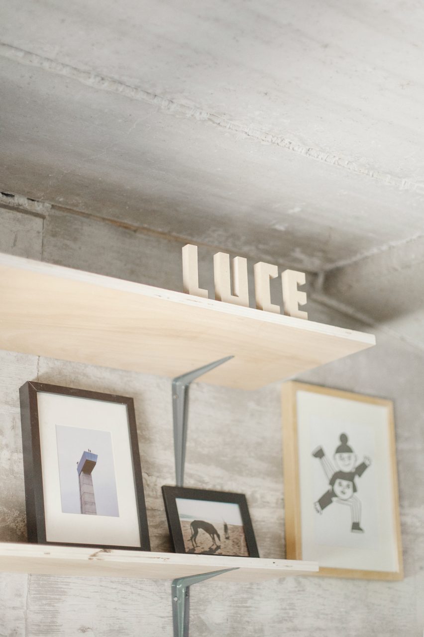 Secret studio under a bridge by Fernando Abellanas