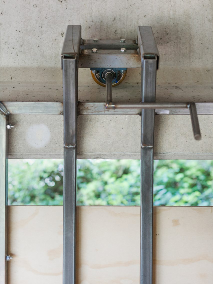 Secret studio under a bridge by Fernando Abellanas