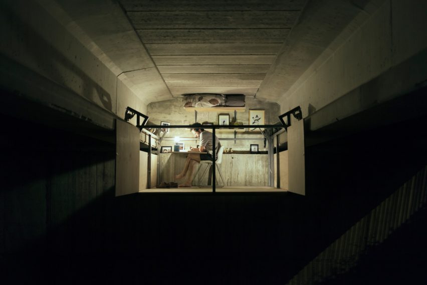 Secret studio under a bridge by Fernando Abellanas