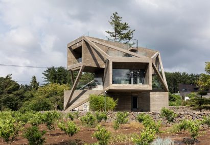 Simple House by Moon Hoon