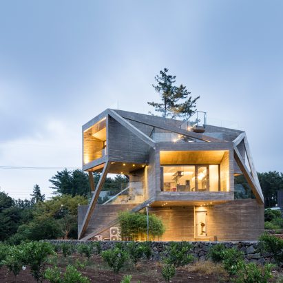 Simple House by Moon Hoon